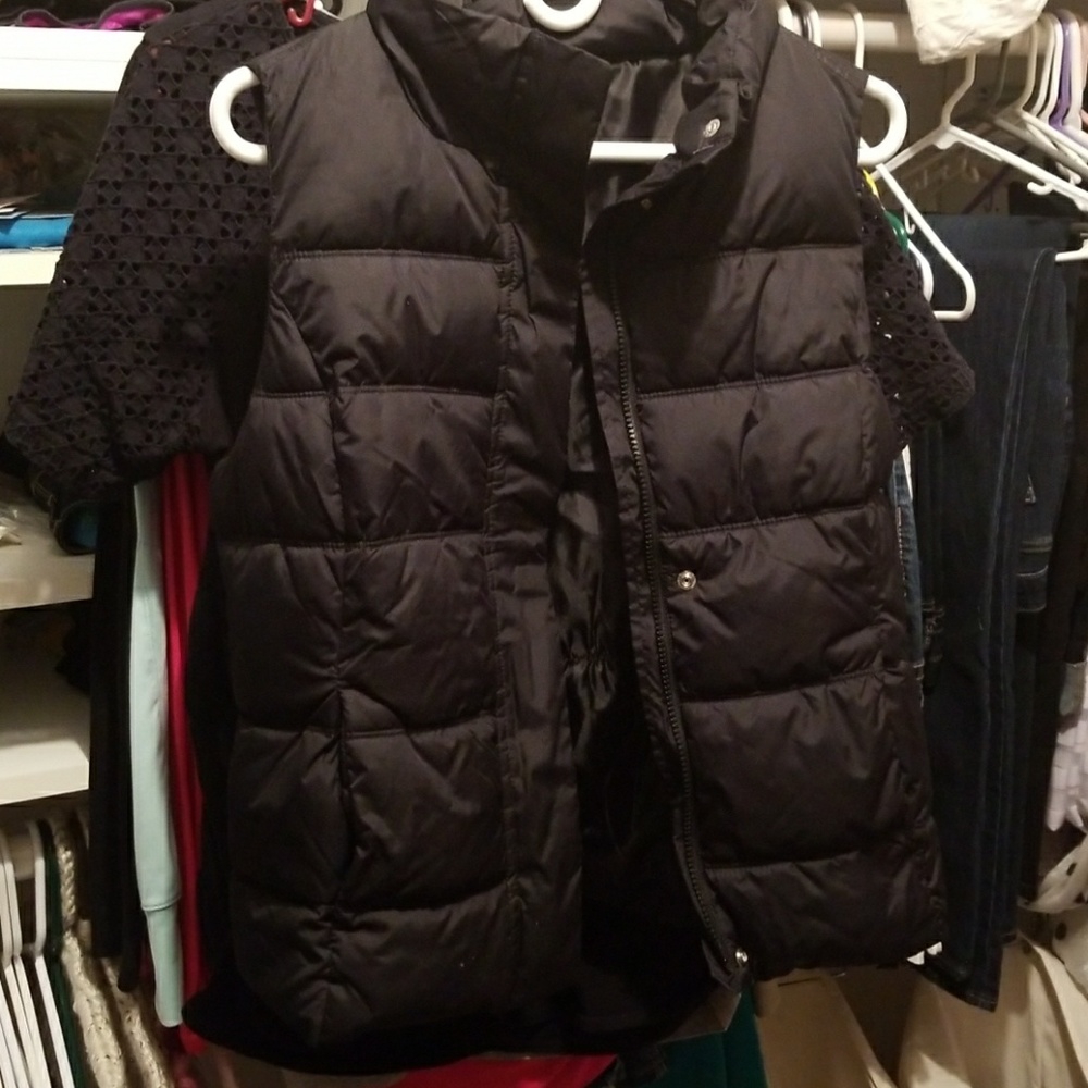 Gap vest sz medium